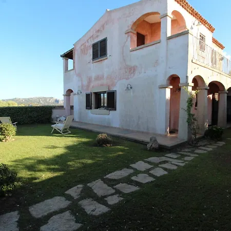 Villino Con Giardino Privato.