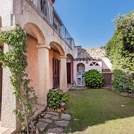Villino Con Giardino Privato.