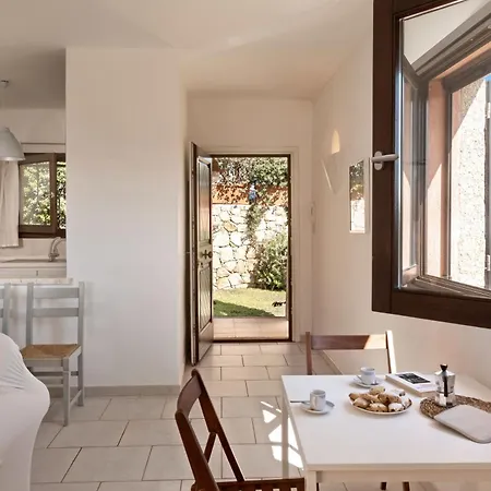 Trilocale Con Giardino Privato E Posto Auto Cannigione